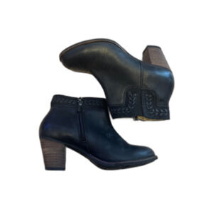 Olukai Kamahoi Boots Leather Ankle Boots Black Side Zip Women's Size 8 US